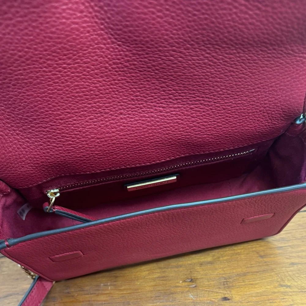 Tory Burch Chelsea Elegant Red Leather Crossbody Bag
